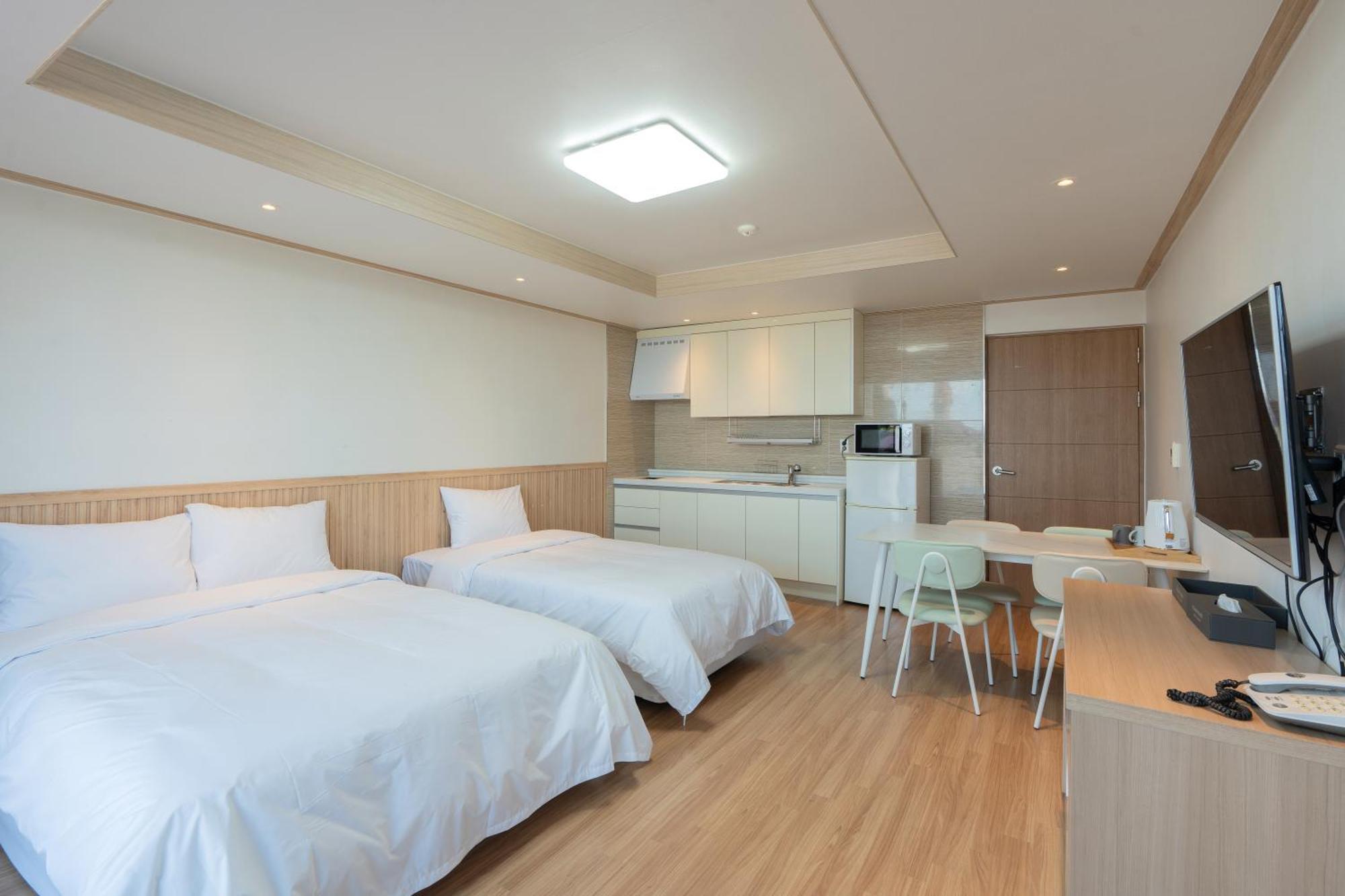 Ocean Palade Hotel Чеджудо Экстерьер фото