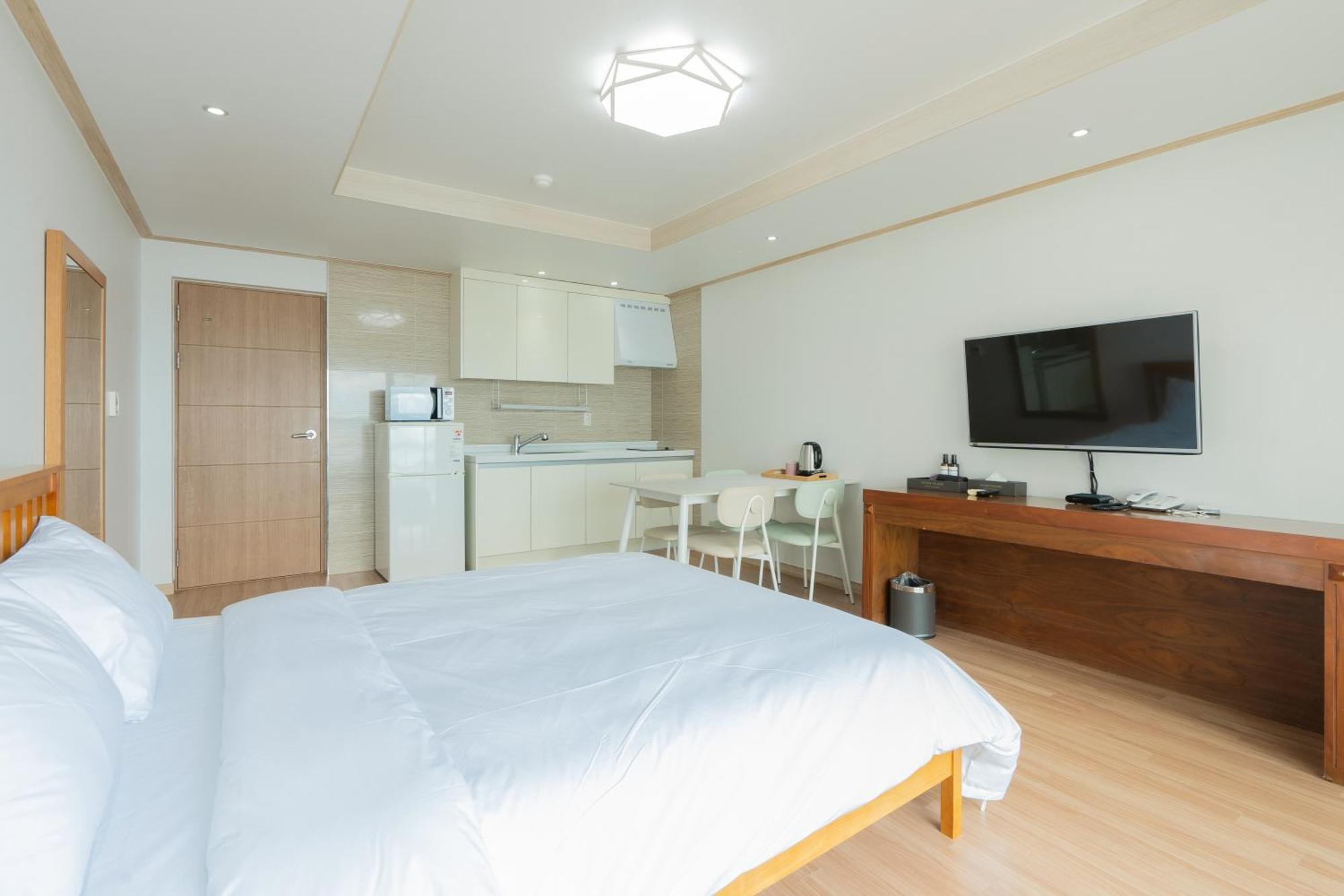 Ocean Palade Hotel Чеджудо Экстерьер фото